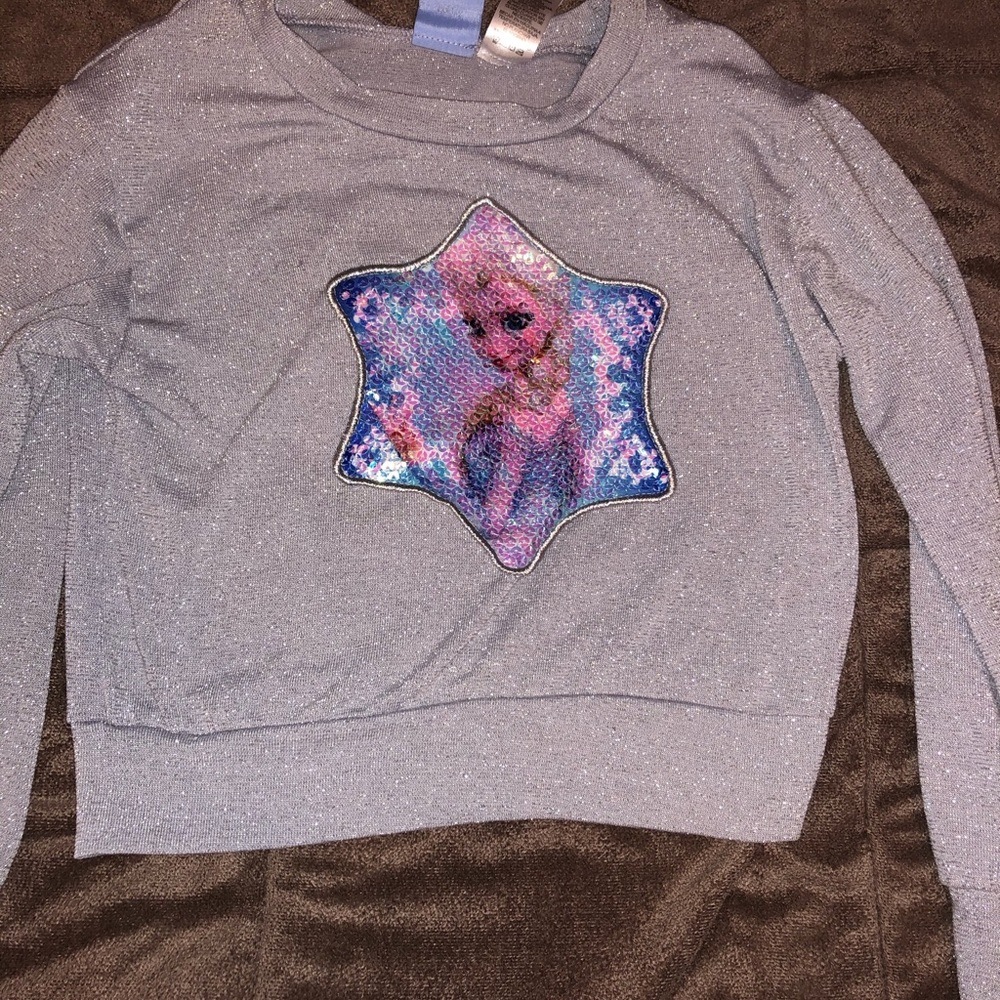 Girls size 6 Frozen sweatshirt